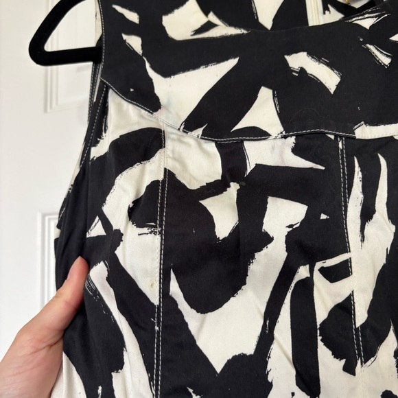 SoCa St. John Black White Patterned Dress Size Small FLAW - Picture 7 of 14